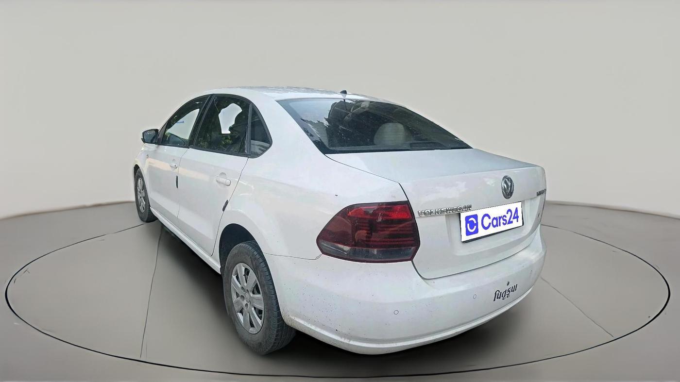2011 Volkswagen Vento TRENDLINE DIESEL 1.6, Diesel, Manual, 1,22,243 km, exterior