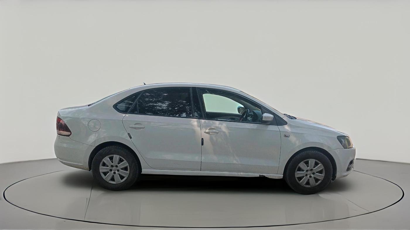 2011 Volkswagen Vento TRENDLINE DIESEL 1.6, Diesel, Manual, 1,22,243 km, exterior