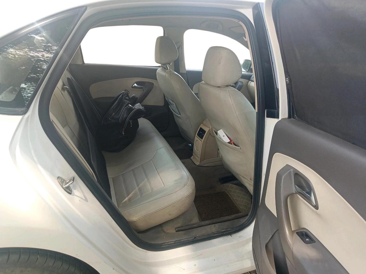 2011 Volkswagen Vento TRENDLINE DIESEL 1.6, Diesel, Manual, 1,22,243 km, interior