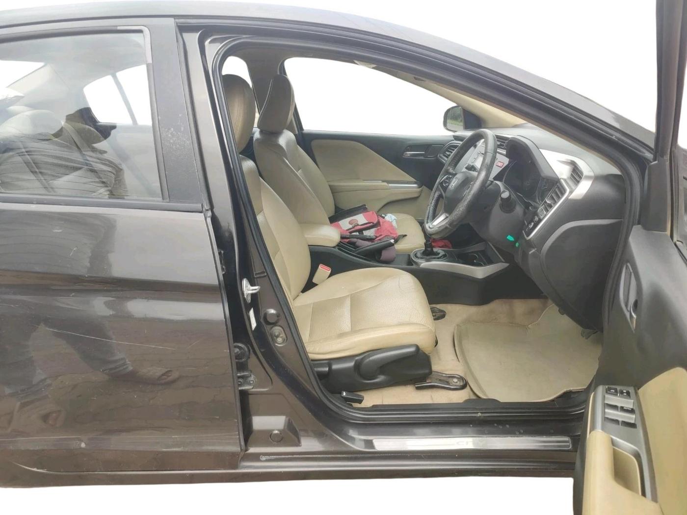 2015 Honda City 1.5L I-DTEC VX, Diesel, Manual, 1,81,293 km, interior
