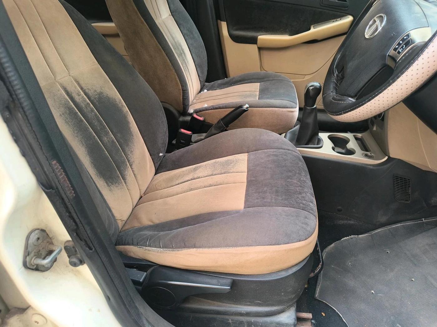 2012 Tata Indica Vista VX QUADRAJET, Diesel, Manual, 90,850 km, interior