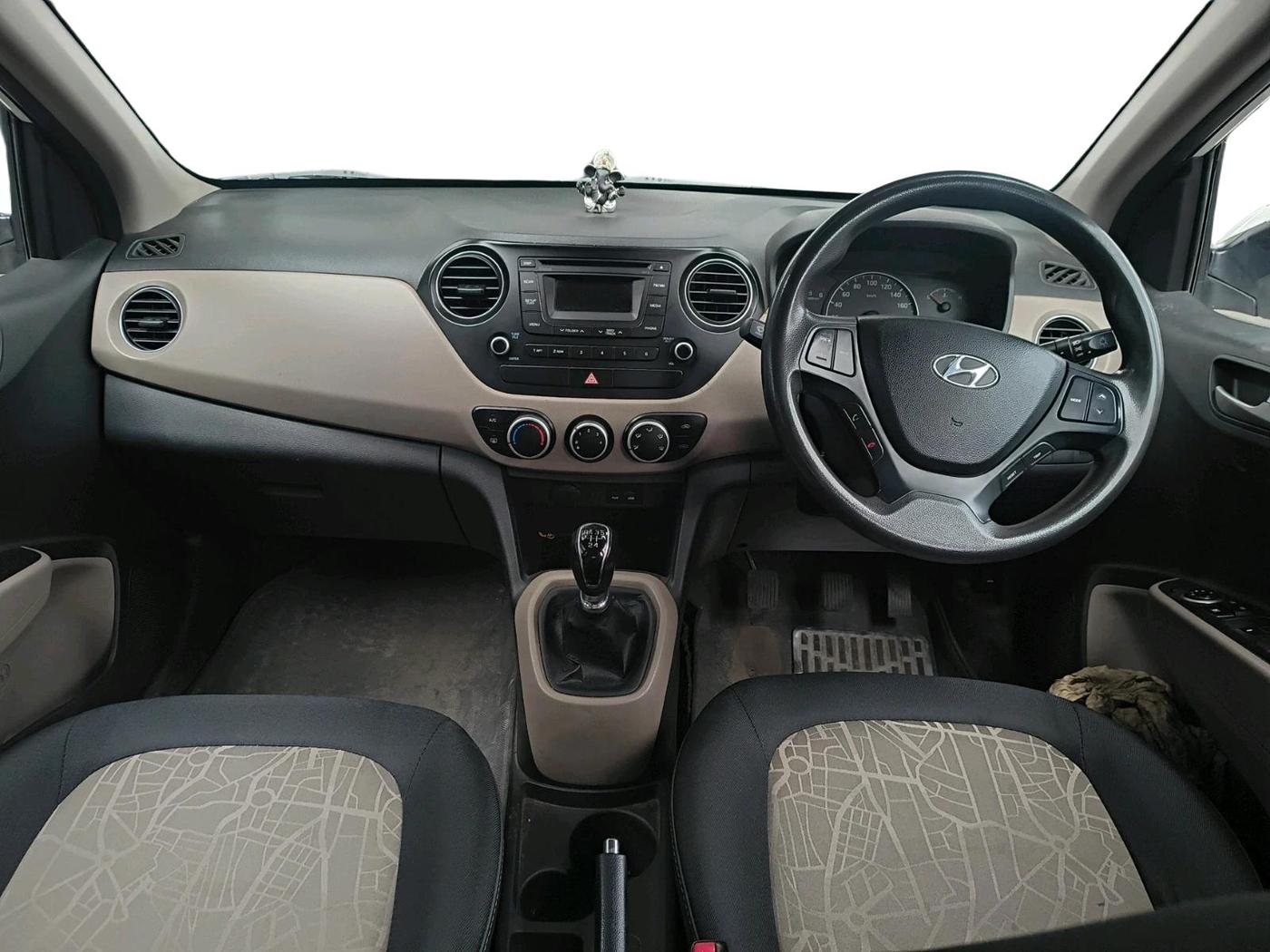 2015 Hyundai Grand i10 SPORTZ 1.1 CRDI, Diesel, Manual, 92,343 km, interior