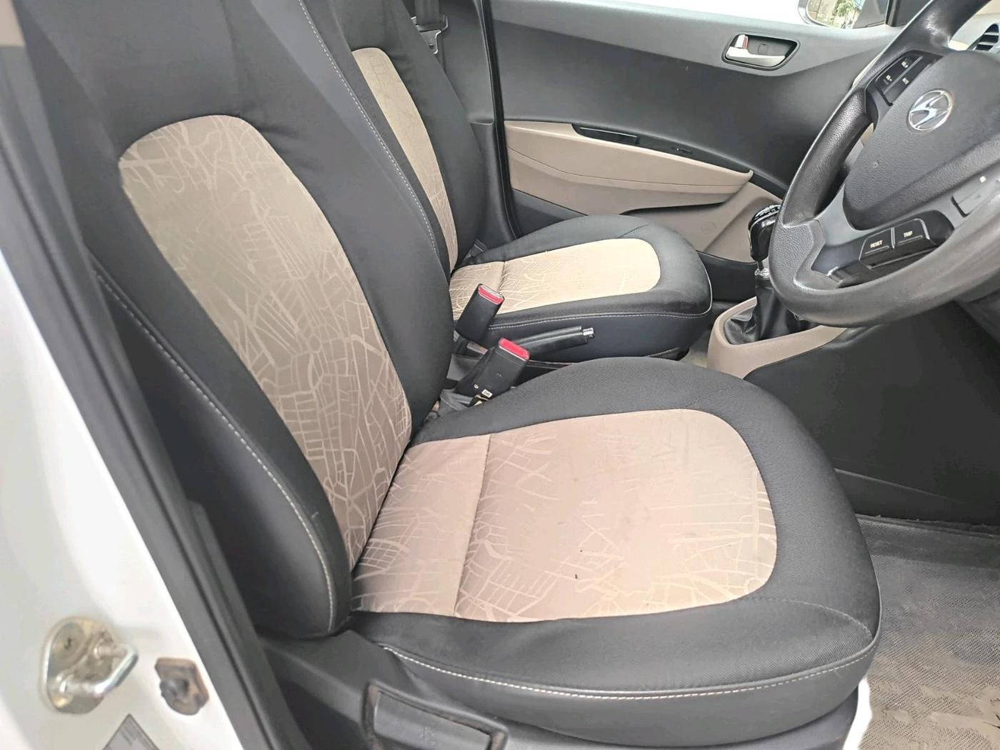 2015 Hyundai Grand i10 SPORTZ 1.1 CRDI, Diesel, Manual, 92,343 km, interior