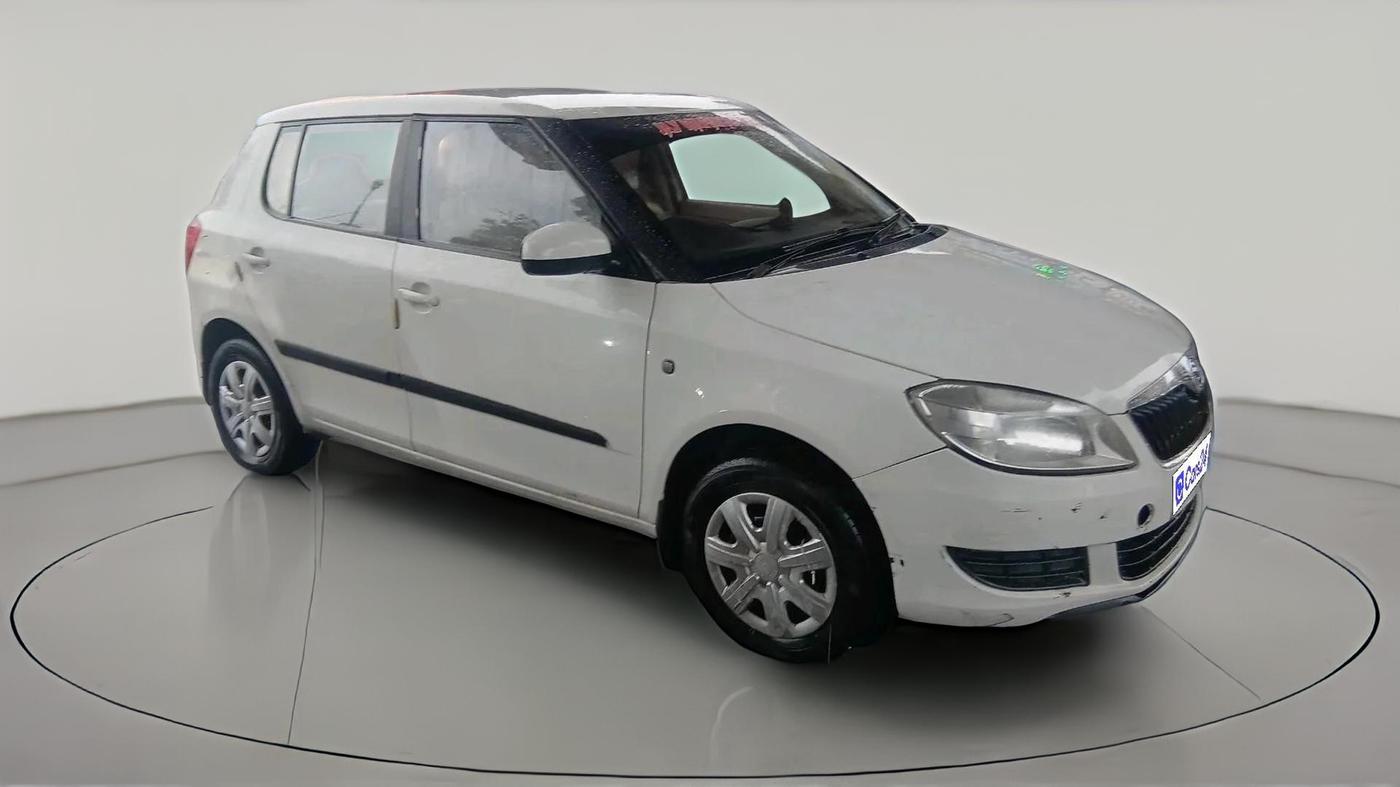 2011 Skoda Fabia AMBITION 1.2 TDI, Diesel, Manual, 1,17,555 km, exterior