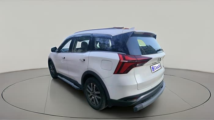 2021 Mahindra XUV700 AX 7 LUXURY P AT 7 STR, Petrol, Automatic, 59,571 km, exterior