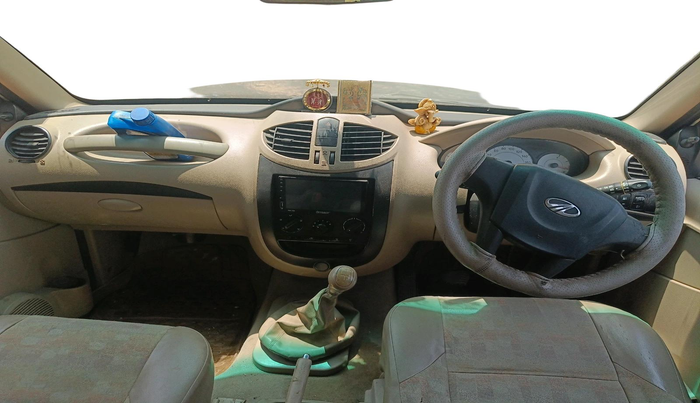 2015 Mahindra Xylo D4, Diesel, Manual, 1,25,985 km, interior