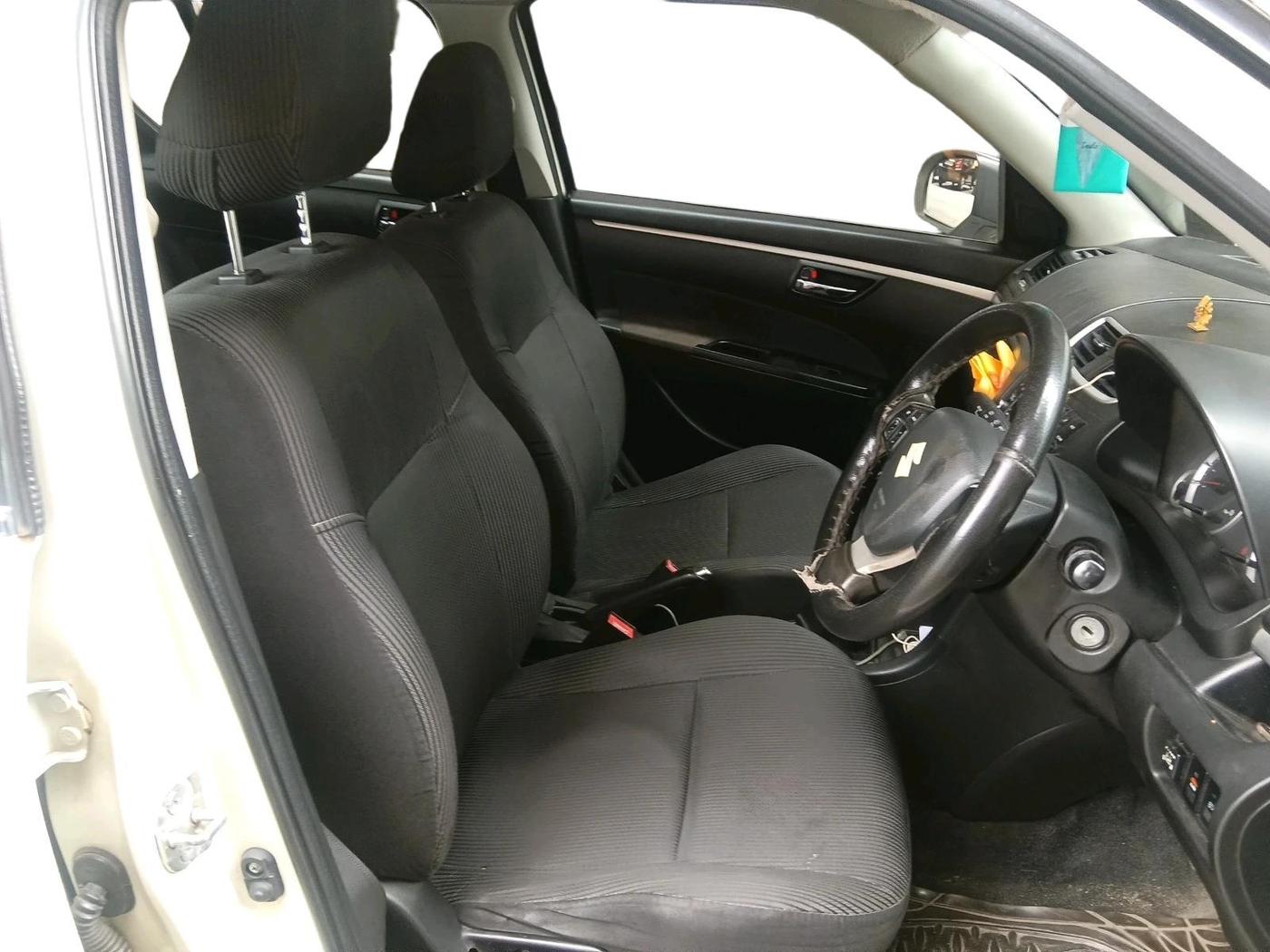 2014 Maruti Swift ZXI, CNG, Manual, 1,40,540 km, interior