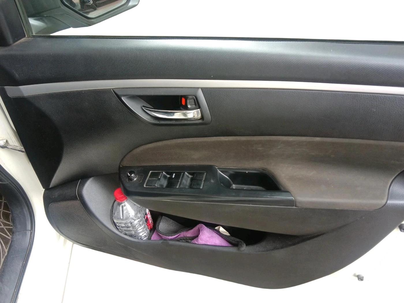 2014 Maruti Swift ZXI, CNG, Manual, 1,40,540 km, interior