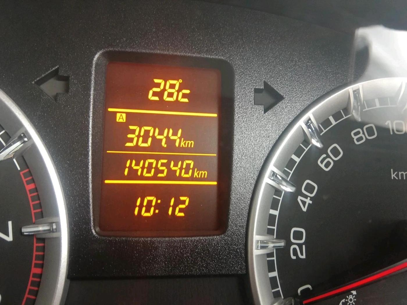 2014 Maruti Swift ZXI, CNG, Manual, 1,40,540 km, interior