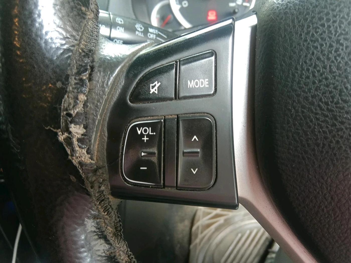 2014 Maruti Swift ZXI, CNG, Manual, 1,40,540 km, interior