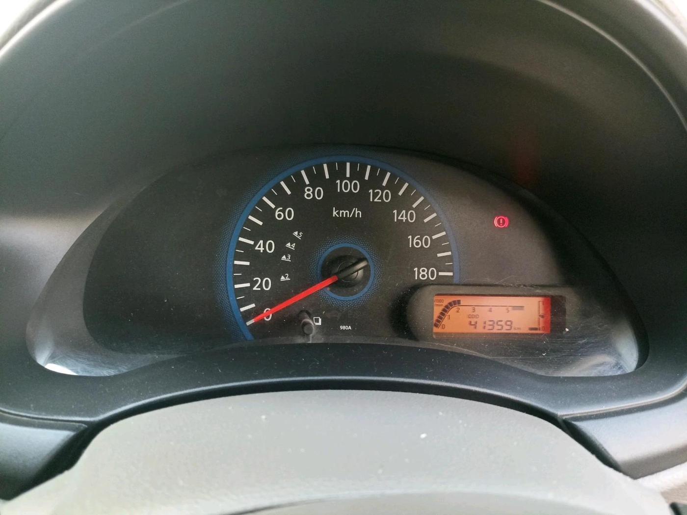 2015 Datsun Go Plus T, Petrol, Manual, 41,359 km, interior