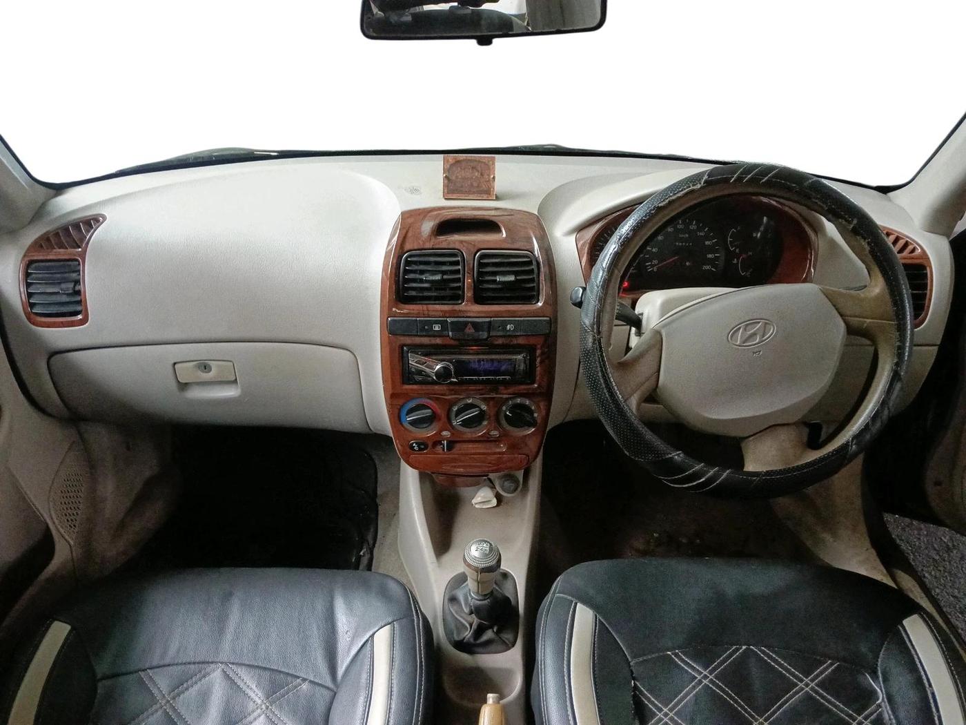 2012 Hyundai Accent GLE, CNG, Manual, 98,844 km, interior