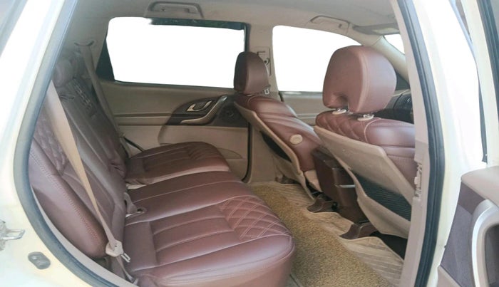 2014 Mahindra XUV500 W6, Diesel, Manual, 94,391 km, interior
