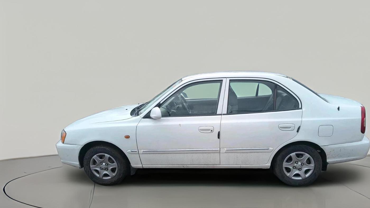 2011 Hyundai Accent GLE, CNG, Manual, 1,09,494 km, exterior
