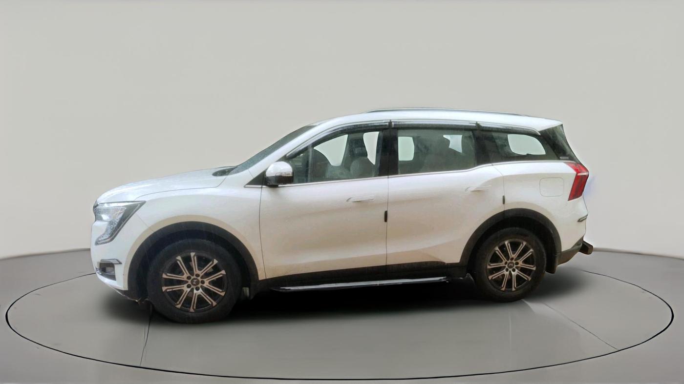 2022 Mahindra XUV700 AX 7 LUXURY P AT 7 STR, Petrol, Automatic, 36,674 km, exterior
