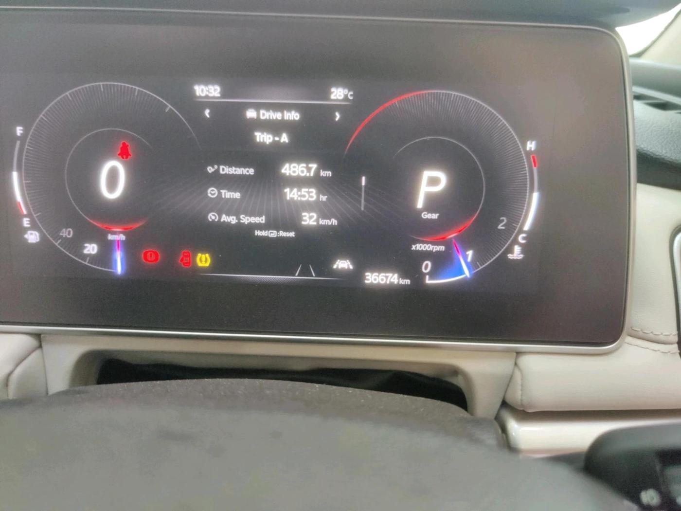 2022 Mahindra XUV700 AX 7 LUXURY P AT 7 STR, Petrol, Automatic, 36,674 km, interior