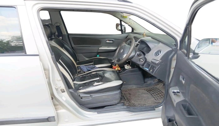 2011 Maruti Wagon R 1.0 LXI CNG, CNG, Manual, 1,44,696 km, interior