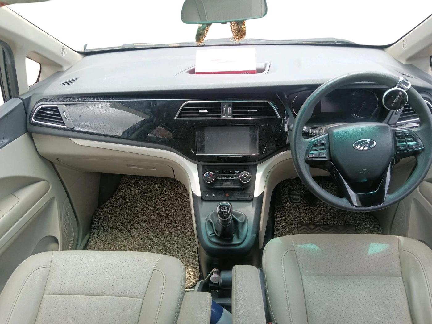 2019 Mahindra MARAZZO M8 7 STR, Diesel, Manual, 53,091 km, interior