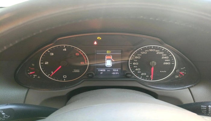 2012 Audi Q5 2.0 TDI QUATTRO, Diesel, Automatic, 1,74,639 km, interior