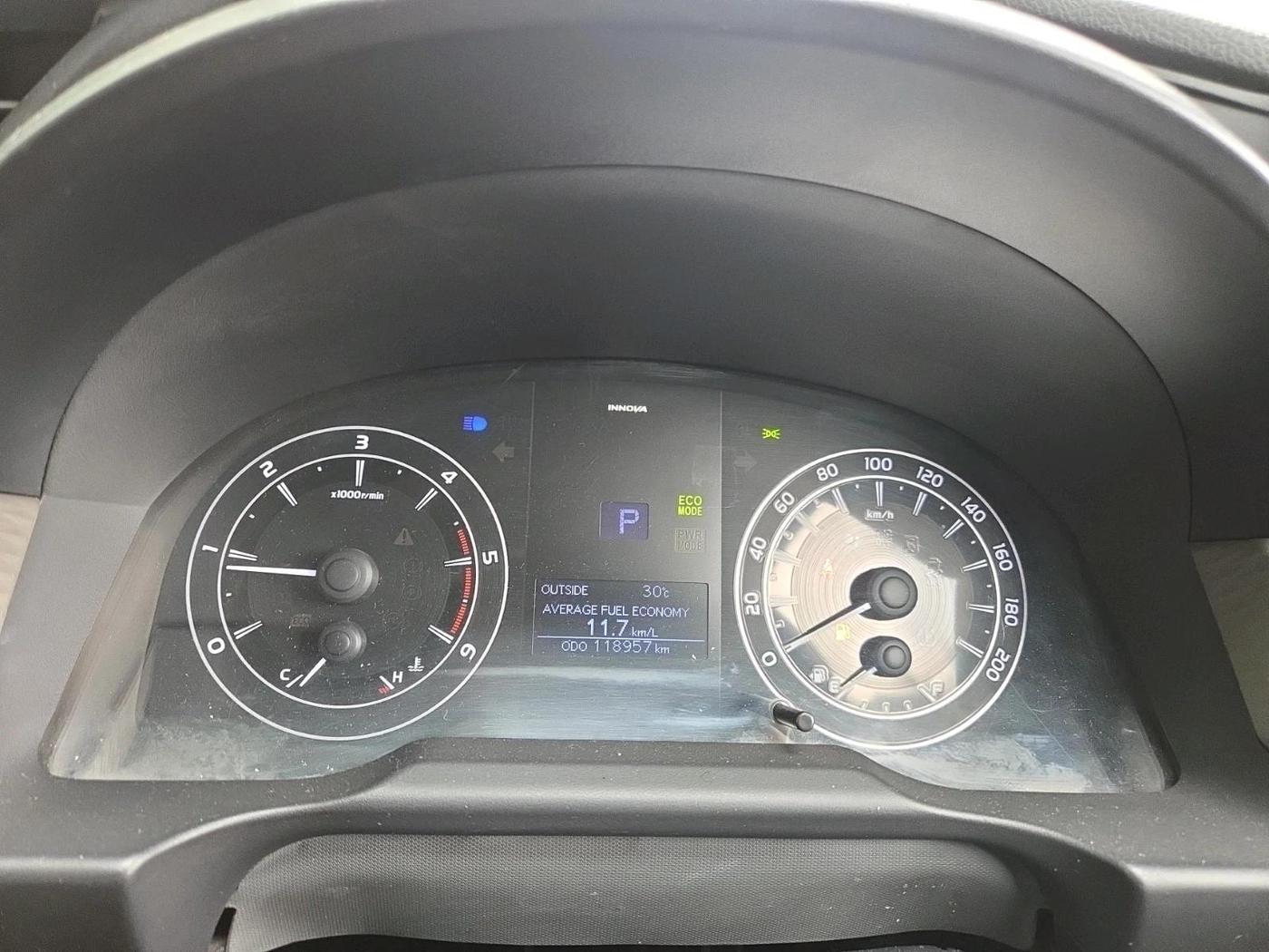 2016 Toyota Innova Crysta 2.8 GX AT 8 STR, Diesel, Automatic, 1,18,957 km, interior
