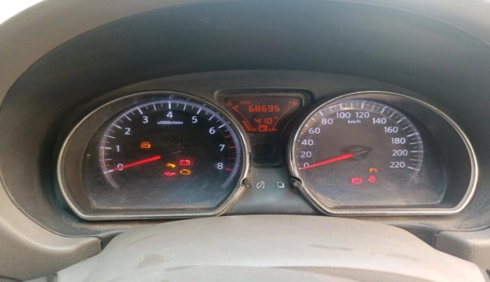 2012 Nissan Sunny XV PETROL, CNG, Manual, 68,695 km, interior