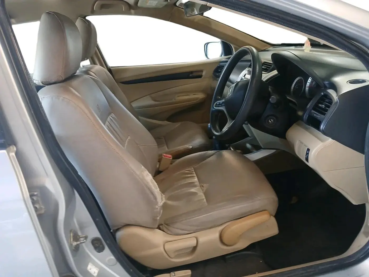 2011 Honda City 1.5L I-VTEC S MT, Petrol, Manual, 1,05,701 km, interior