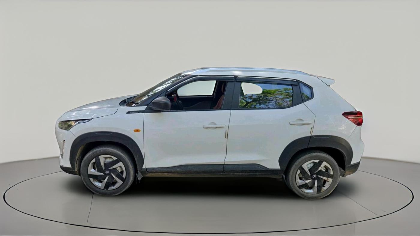 2022 Nissan MAGNITE XE, CNG, Manual, 46,289 km, exterior