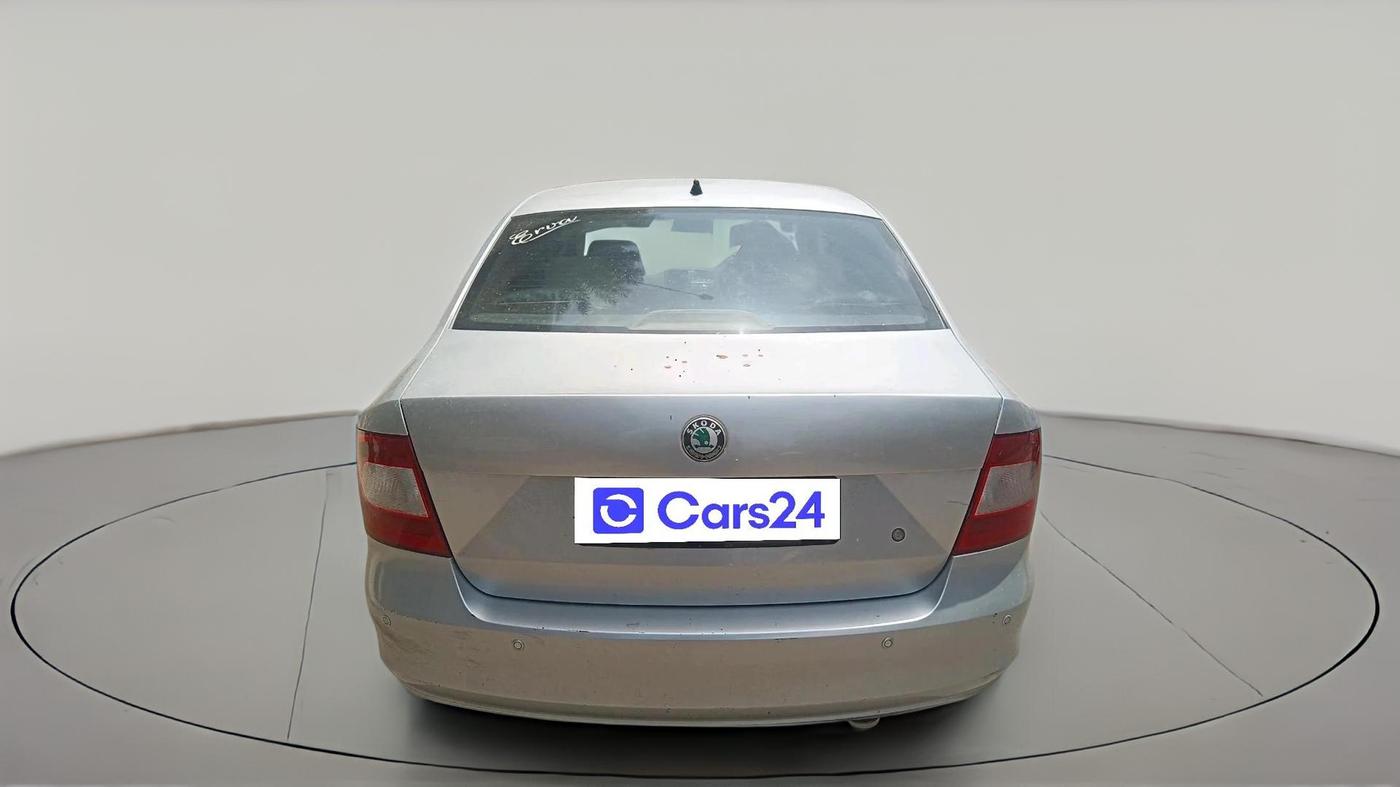 2012 Skoda Rapid AMBITION 1.6 TDI CR MT, Diesel, Manual, 1,92,862 km, exterior