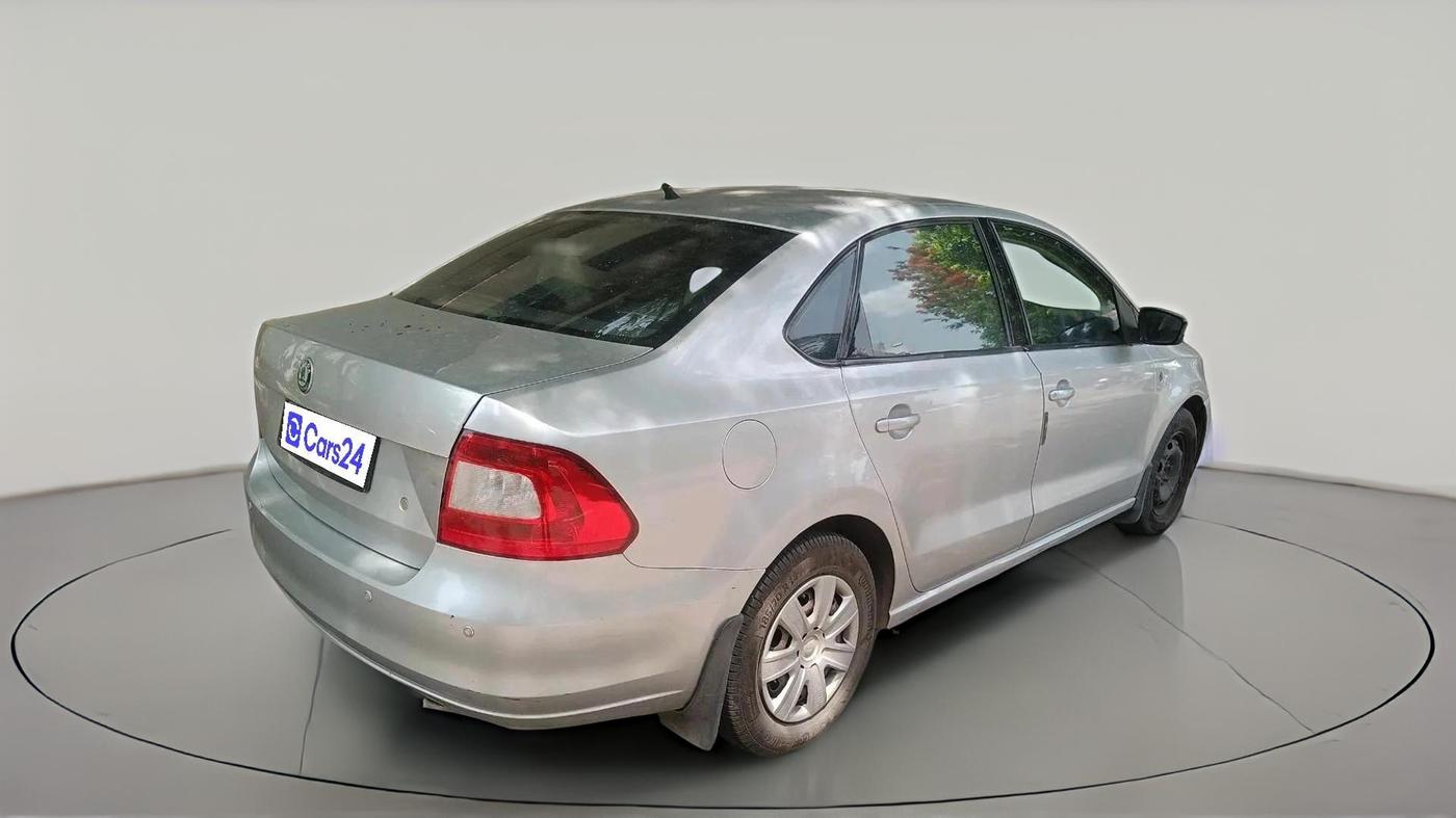 2012 Skoda Rapid AMBITION 1.6 TDI CR MT, Diesel, Manual, 1,92,862 km, exterior