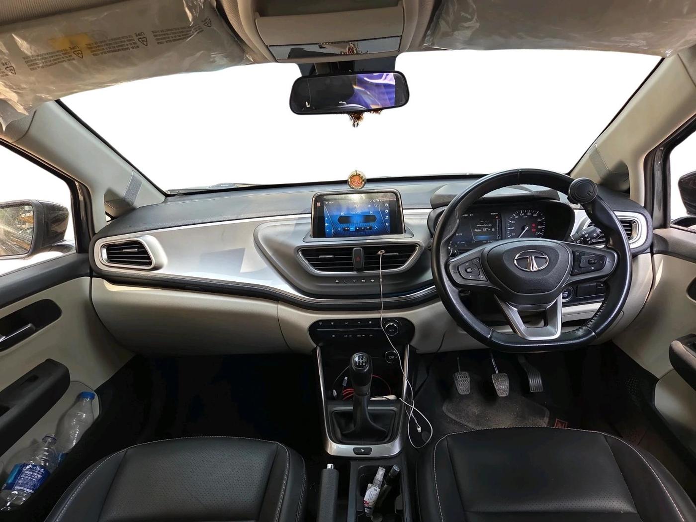 2022 Tata ALTROZ XZ PLUS PETROL, Petrol, Manual, 32,000 km, interior