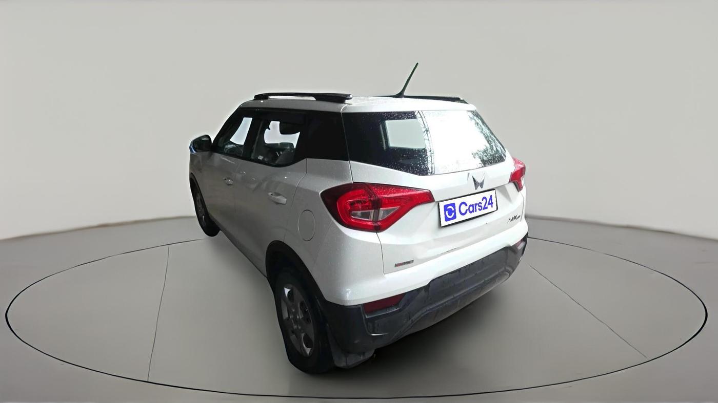 2022 Mahindra XUV300 W6 1.5 DIESEL AMT, Diesel, Automatic, 82,890 km, exterior