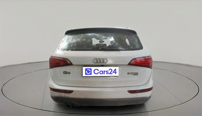 2011 Audi Q5 2.0 TDI QUATTRO, Diesel, Automatic, 1,36,637 km, exterior