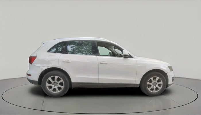 2011 Audi Q5 2.0 TDI QUATTRO, Diesel, Automatic, 1,36,637 km, exterior