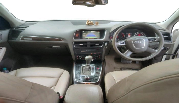 2011 Audi Q5 2.0 TDI QUATTRO, Diesel, Automatic, 1,36,637 km, interior
