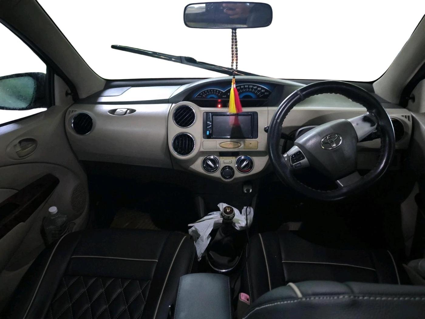 2014 Toyota Etios VD, Diesel, Manual, 1,90,556 km, interior