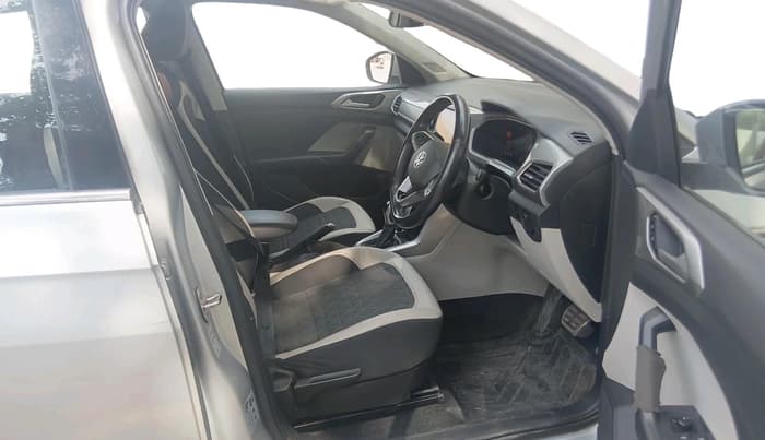 2022 Volkswagen TAIGUN GT PLUS 1.5 TSI DSG, Petrol, Automatic, 1,04,496 km, interior