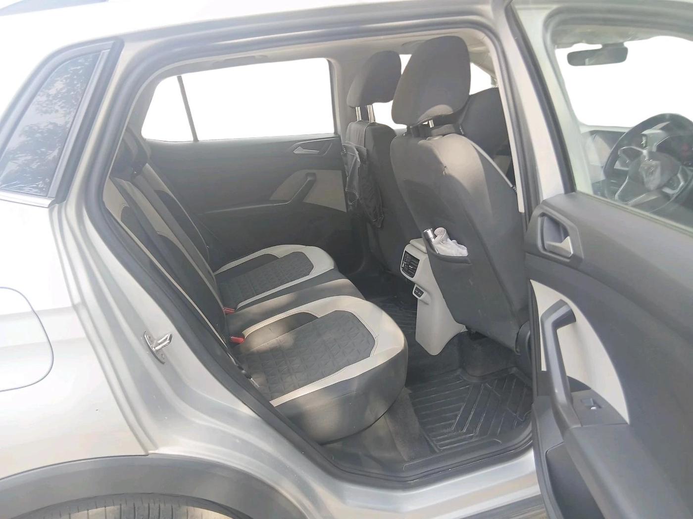 2022 Volkswagen TAIGUN GT PLUS 1.5 TSI DSG, Petrol, Automatic, 1,04,496 km, interior