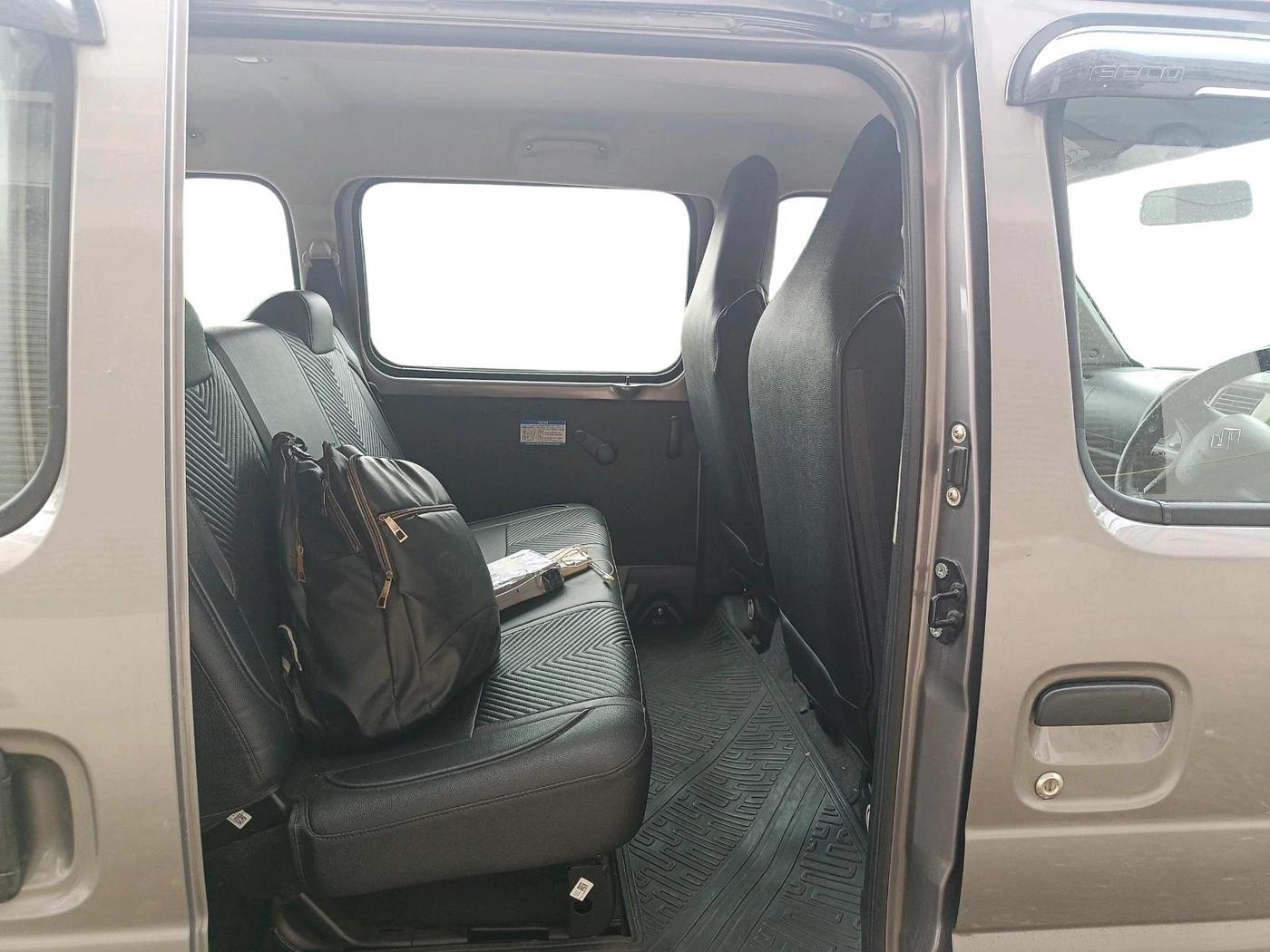 2025 Maruti Eeco 5 STR AC CNG, CNG, Manual, 5,379 km, interior