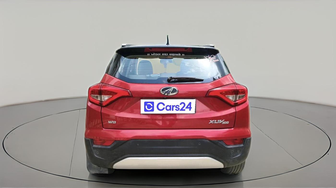 2019 Mahindra XUV300 W8 (O) 1.2 PETROL, Petrol, Manual, 72,565 km, exterior