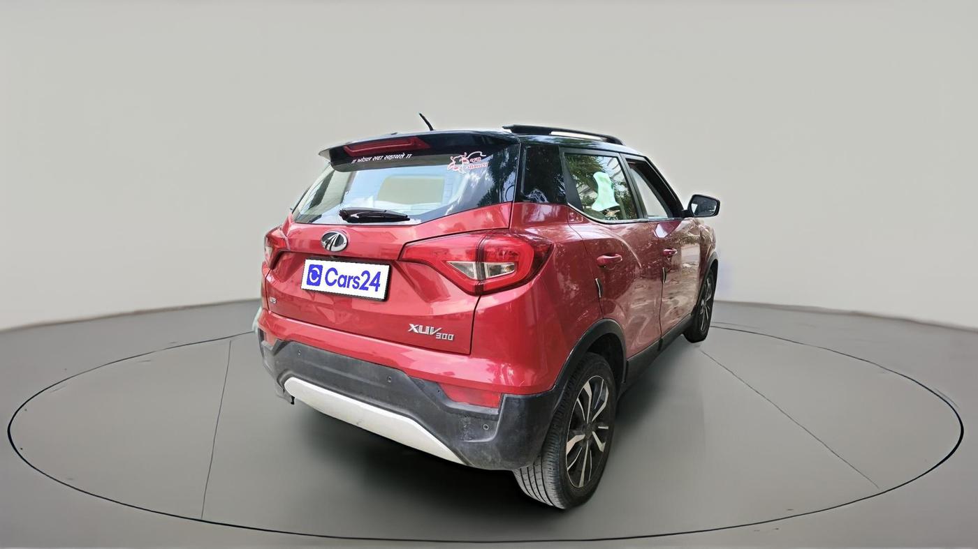 2019 Mahindra XUV300 W8 (O) 1.2 PETROL, Petrol, Manual, 72,565 km, exterior