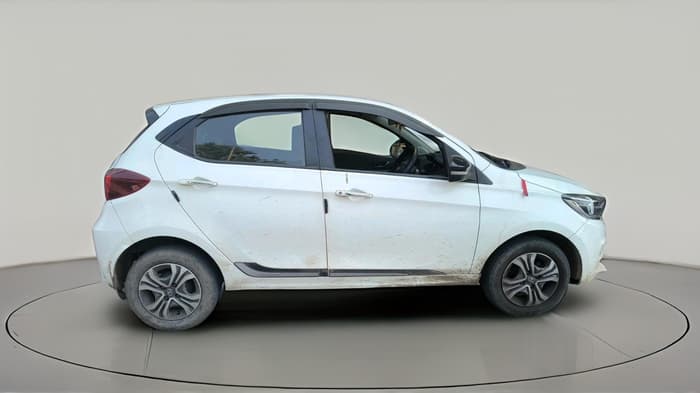 2022 Tata Tiago XZ PLUS CNG, CNG, Manual, 76,910 km, exterior