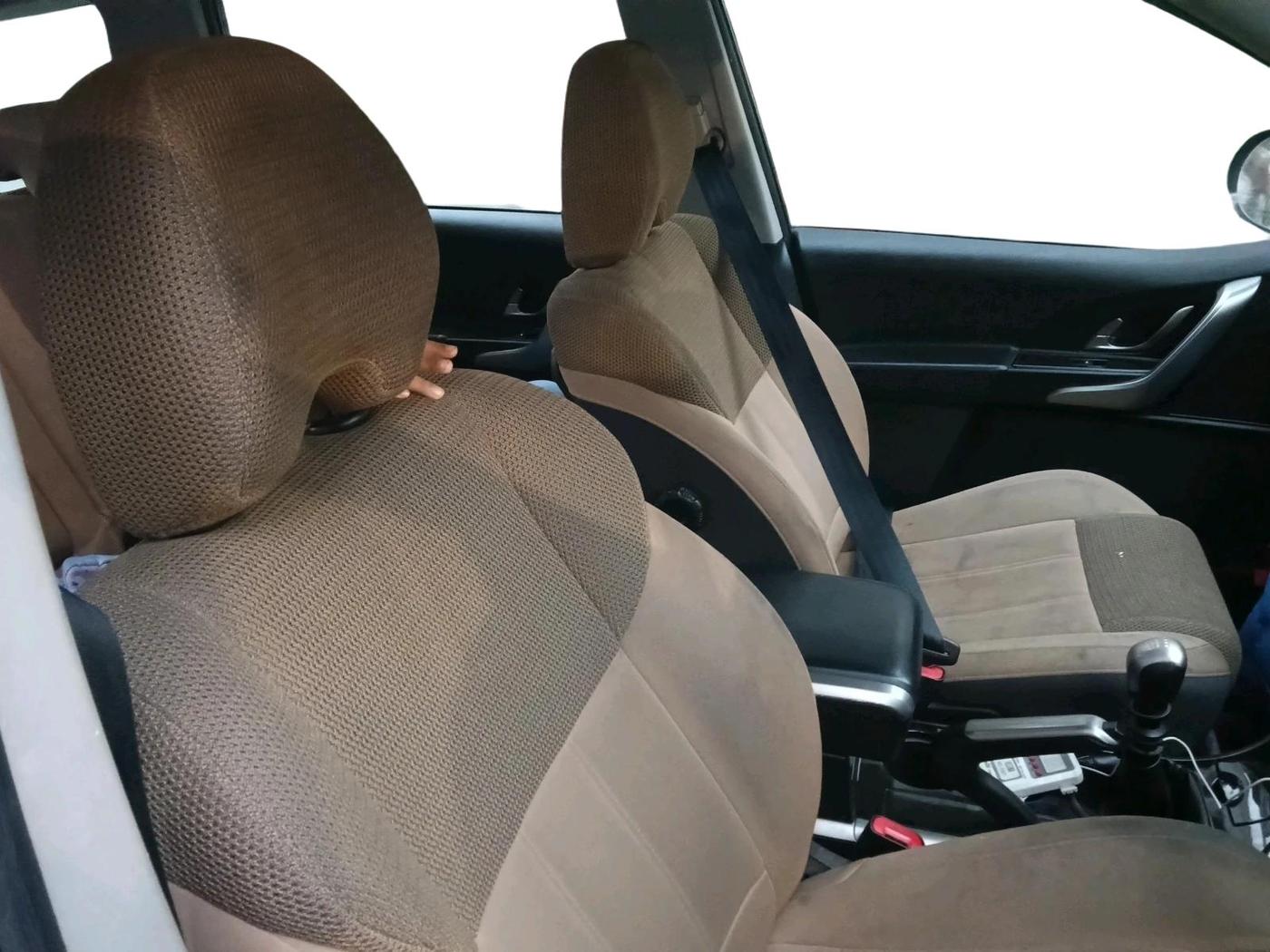 2019 Mahindra XUV500 W9, Diesel, Manual, 1,49,580 km, interior