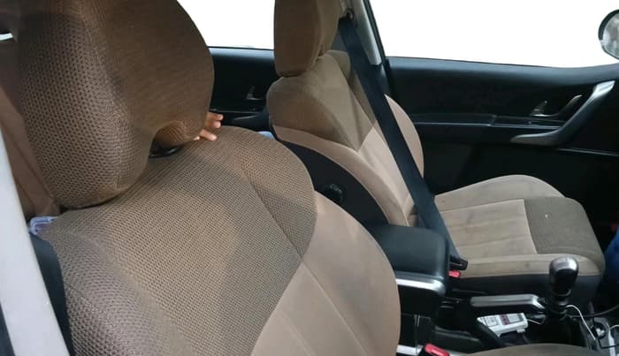 2019 Mahindra XUV500 W9, Diesel, Manual, 1,49,580 km, interior
