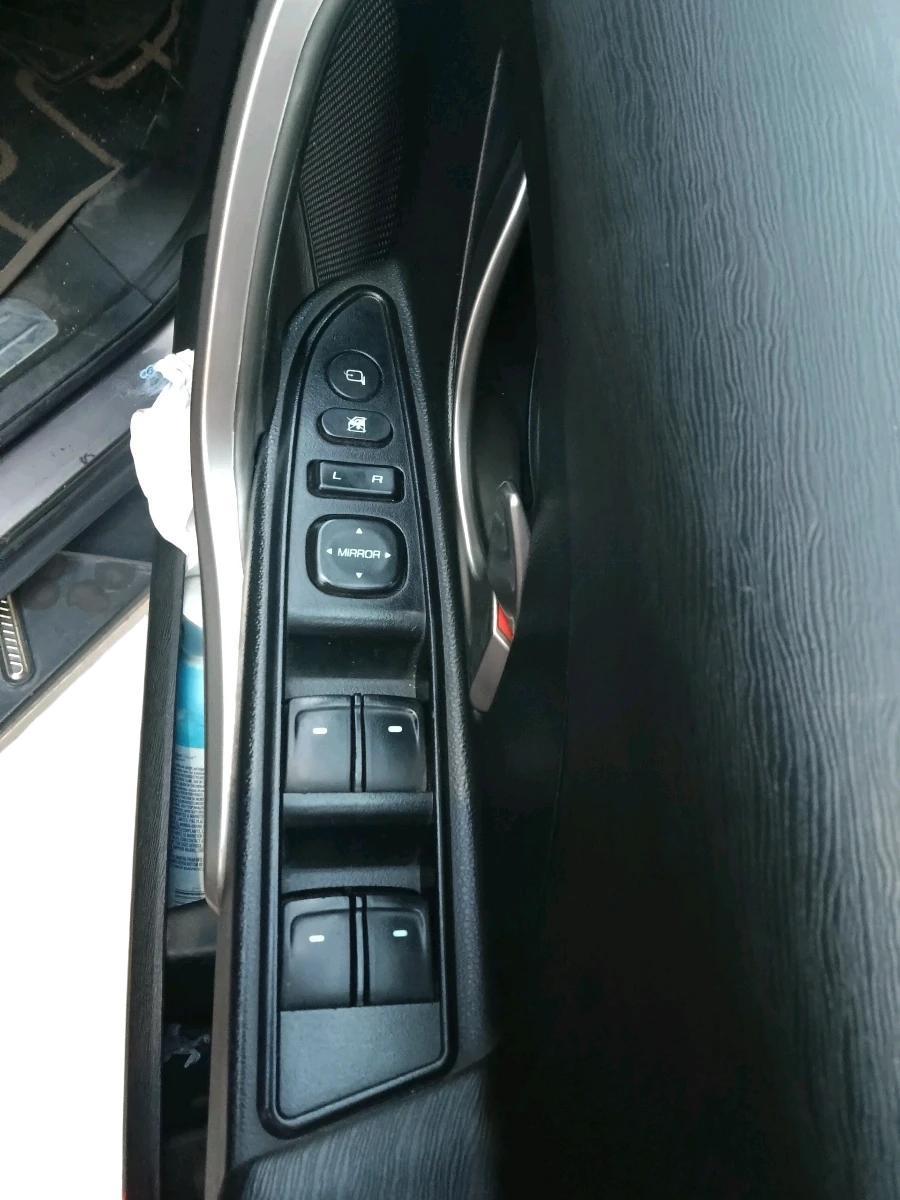 2019 Mahindra XUV500 W9, Diesel, Manual, 1,49,580 km, interior