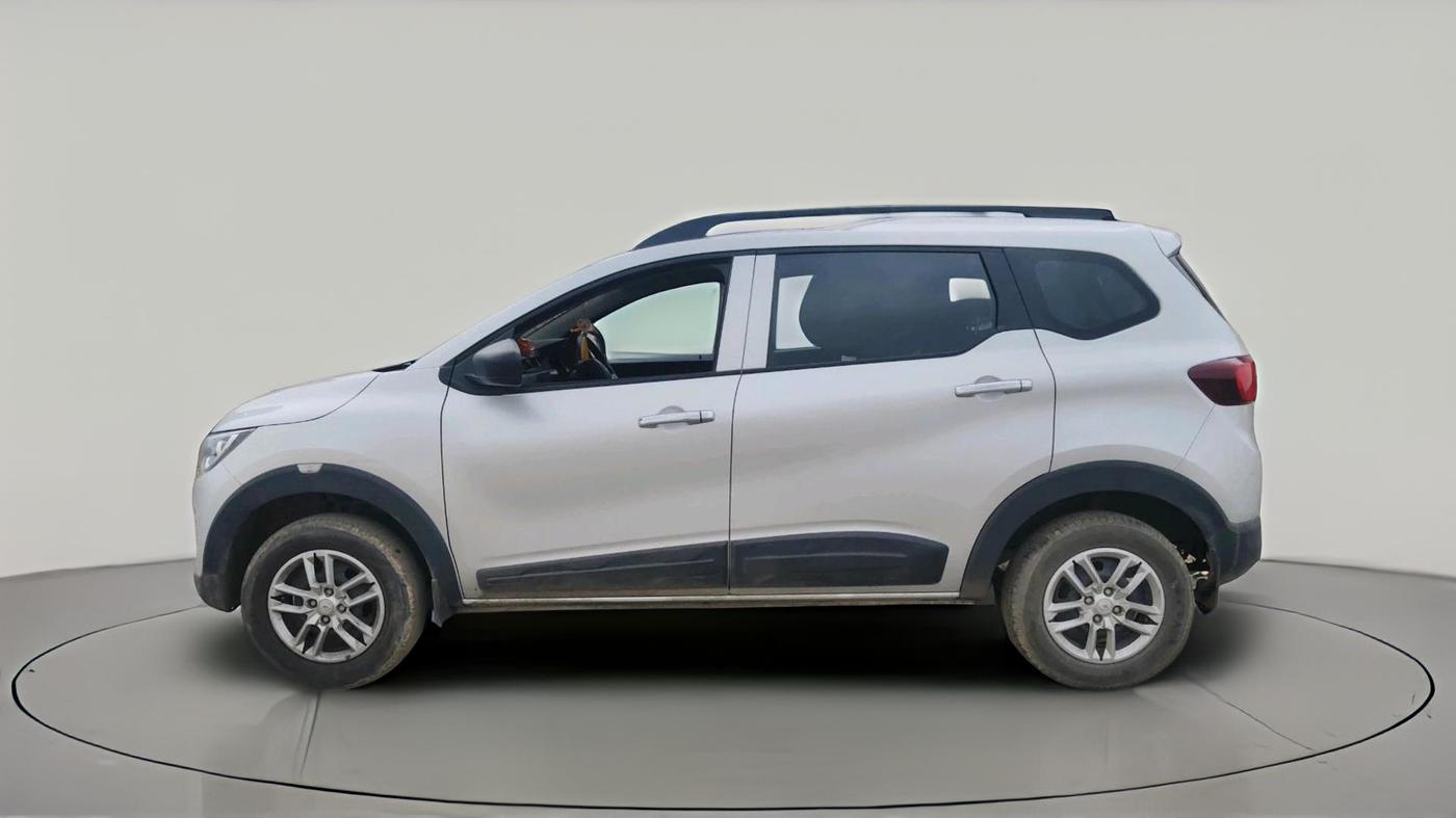 2023 Renault TRIBER RXL MT, Petrol, Manual, 17,315 km, exterior