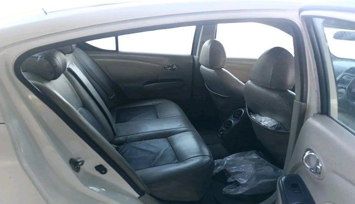 2013 Nissan Sunny XV DIESEL, Diesel, Manual, 1,13,726 km, interior