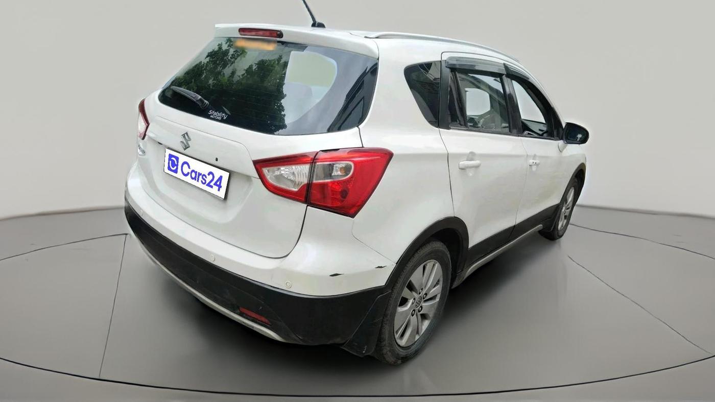 2015 Maruti S Cross ALPHA 1.6, Diesel, Manual, 90,472 km, exterior