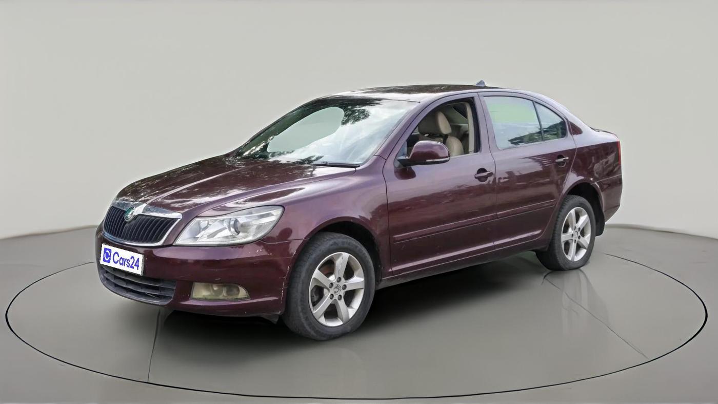 2012 Skoda Laura ELEGANCE 2.0 TDI CR MT, Diesel, Manual, 91,145 km, exterior