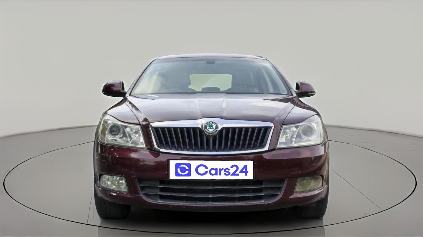 2012 Skoda Laura ELEGANCE 2.0 TDI CR MT, Diesel, Manual, 91,145 km, exterior