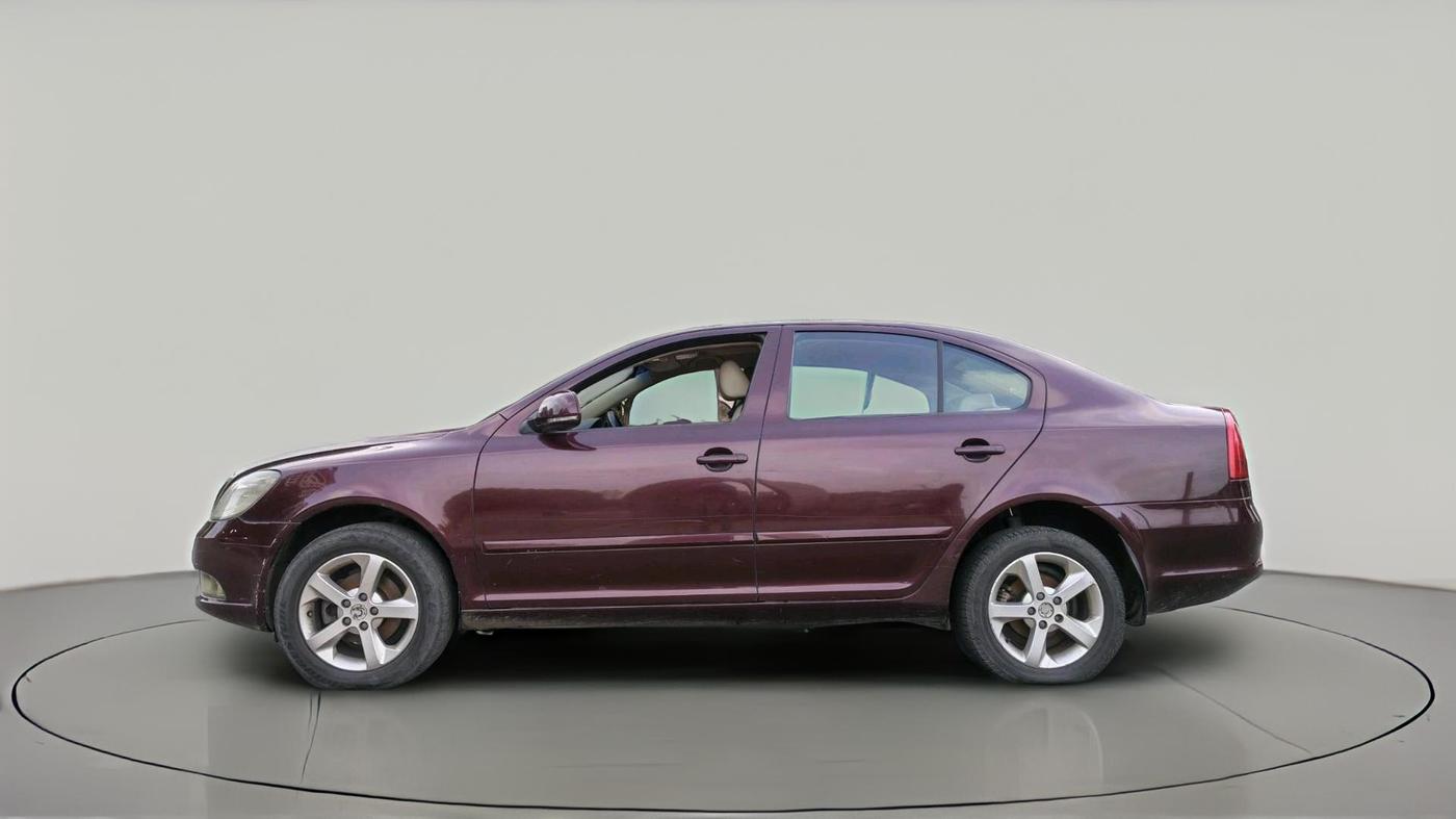 2012 Skoda Laura ELEGANCE 2.0 TDI CR MT, Diesel, Manual, 91,145 km, exterior